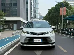2021 Toyota Sienna 2.5L Hybrid Luxury, белый — фото 2