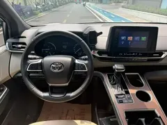 2021 Toyota Sienna 2.5L Hybrid Luxury, белый — фото 8