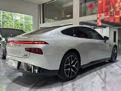 2023 Xpeng P7 P7i 610 Max Performance — фото 9