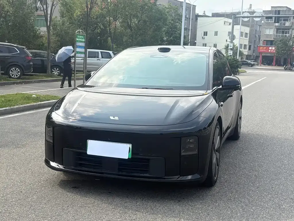 2025 Li Auto i6 4WD Standard