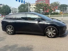 2025 Li Auto i6 4WD Standard, чёрный — фото 4