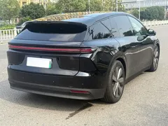 2025 Li Auto i6 4WD Standard, чёрный — фото 5