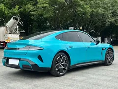 2024 Xiaomi SU7 RWD Long Range Smart Driving, синий — фото 17