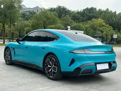 2024 Xiaomi SU7 RWD Long Range Smart Driving, синий — фото 19