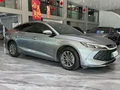2024 BYD Qin L PHEV 80km Leading — фото 3