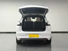 2025 Li Auto L8 Smart Refresh, белый — фото 4