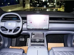 2026 Nio ES8 6-seat Executive Luxury, чёрный — фото 14