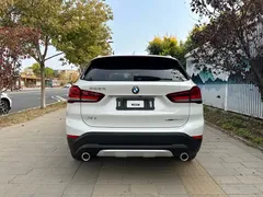 2022 BMW X1 Premium, белый — фото 7