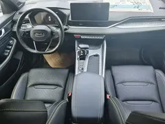 2023 Geely Preface 1.5TD Kunlun, белый — фото 7