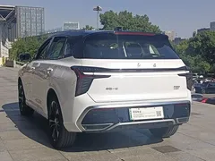 2025 Hongqi HS3 PHEV 117km Plus, белый — фото 6