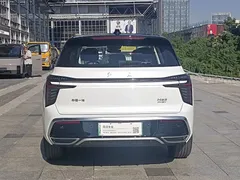 2025 Hongqi HS3 PHEV 117km Plus, белый — фото 7