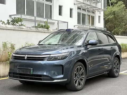 2024 Aito M7 1.5T Smart Driving 4WD Ultra 5-seat