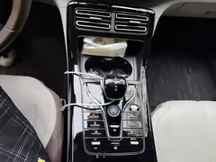 2024 BYD Qin PLUS Honor DM-i PHEV 55km Leading, белый — фото 16