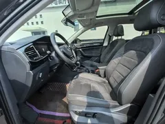 2022 Volkswagen Tayron 380TSI 4WD Luxury Pro, чёрный — фото 4