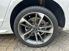 2022 Audi A4L 40 TFSI Fashion Dynamic, белый — фото 17