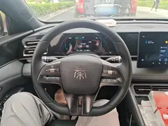 2024 BYD Qin L PHEV 80km Leading — фото 3