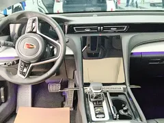 2025 Hongqi H5 PHEV 170, чёрный — фото 12