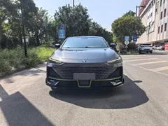 2022 Changan UNI-V 1.5T Sport — фото 2