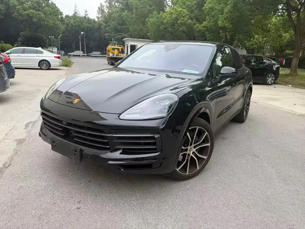 2023 Porsche Cayenne Coupé 3.0T Platinum Edition
