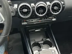 2022 Mercedes-Benz GLA 180, белый — фото 13