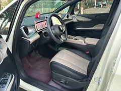 2025 BYD Dolphin Smart Driving 410km Fashion, белый — фото 3