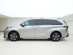 2023 Toyota Granvia 2.5L Hybrid Luxury — фото 3