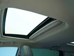 2023 Toyota Granvia 2.5L Hybrid Luxury — фото 11