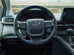 2023 Toyota Granvia 2.5L Hybrid Luxury — фото 16