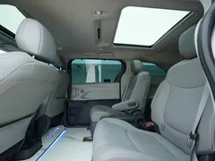 2023 Toyota Granvia 2.5L Hybrid Luxury — фото 19