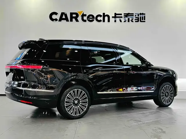 2026 Nio ES8 6-seat Executive Luxury