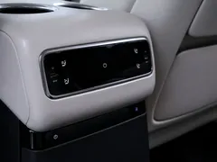 2024 Li Auto MEGA Ultra, белый — фото 15