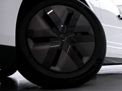 2024 Li Auto MEGA Ultra, белый — фото 17