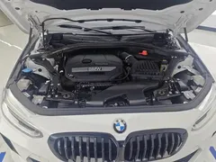 2021 BMW 1 Series 120i M Sport Night Edition, белый — фото 10