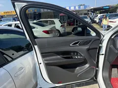 2023 Hongqi HS3 1.5T 2WD, белый — фото 3