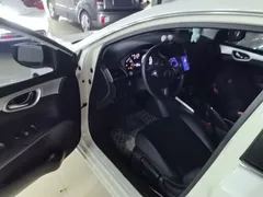 2021 Nissan Sylphy Classic 1.6L XL CVT Luxury, белый — фото 16