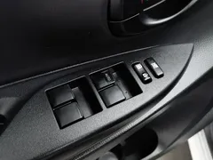 2021 Toyota Yaris L Zhixuan 1.5L CVT Leading, белый — фото 9