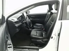 2021 Toyota Yaris L Zhixuan 1.5L CVT Leading, белый — фото 10