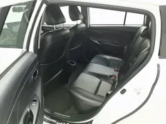 2021 Toyota Yaris L Zhixuan 1.5L CVT Leading, белый — фото 15
