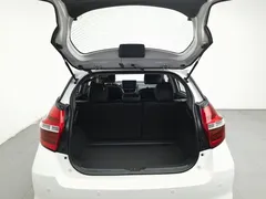 2021 Toyota Yaris L Zhixuan 1.5L CVT Leading, белый — фото 16