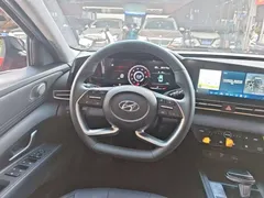 2022 Hyundai Elantra 1.5L CVT LUX Premium — фото 11