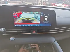 2022 Hyundai Elantra 1.5L CVT LUX Premium — фото 13