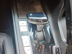 2022 Hyundai Elantra 1.5L CVT LUX Premium — фото 14