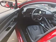 2022 Hyundai Elantra 1.5L CVT LUX Premium — фото 16