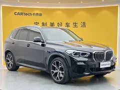 2021 BMW X5 xDrive40i Premium M Sport Package, чёрный — фото 2