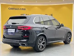 2021 BMW X5 xDrive40i Premium M Sport Package, чёрный — фото 4