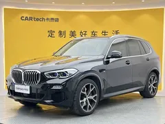 2021 BMW X5 xDrive40i Premium M Sport Package, чёрный — фото 15