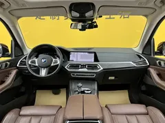 2021 BMW X5 xDrive40i Premium M Sport Package, чёрный — фото 42