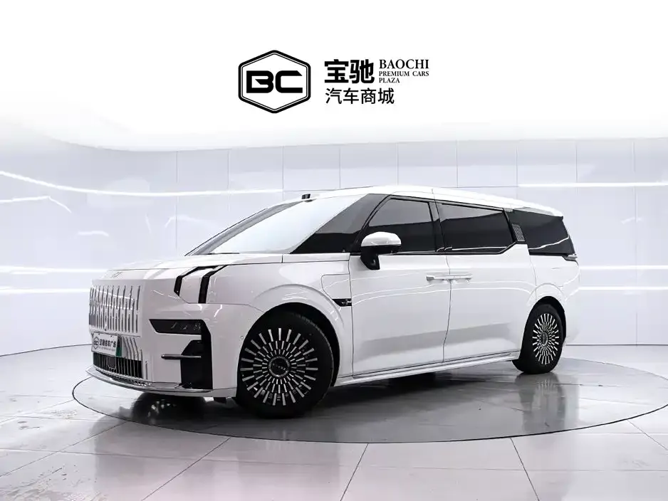 2024 Zeekr 009 6-Seat Executive 4WD 108kWh