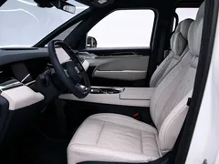 2024 Zeekr 009 6-Seat Executive 4WD 108kWh, белый — фото 14