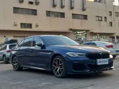2021 BMW 5 Series 535Le PHEV Pioneer M Sport Package, синий — фото 3
